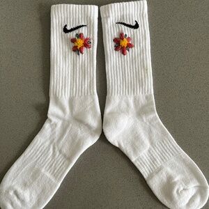 Handmade white unisex socks nike, size 10-13